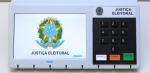 Mais de 500 urnas que serão usadas nas eleições já estão na região