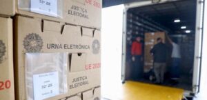 Distribuição de urnas eletrônicas é iniciada em SC