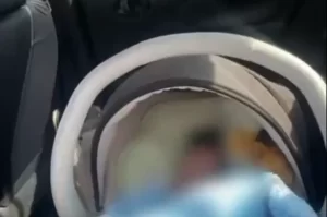 [VÍDEO] Bebê é esquecido em carro de aplicativo