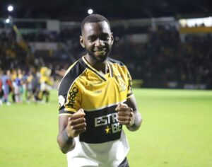 Bolasie fala sobre o seu momento no Criciúma