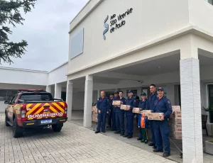 Bombeiros doam mais de 400 litros de leite ao Asilo São Vicente