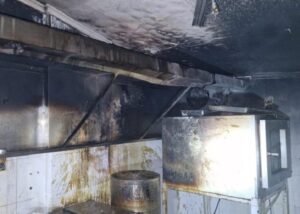 Incêndio destroi cozinha de padaria em Balneário Camboriú