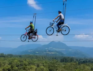 Descubra o Parque dos Canyons: aventuras nas alturas