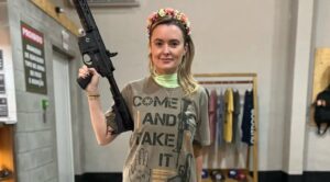 Justiça nega indenização a deputada chamada de “Barbie fascista”