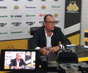 Alex Brasil deixa o cargo de gerente de futebol do Criciúma