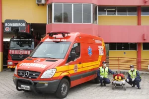 Homem cai de telhado em Arroio do Silva