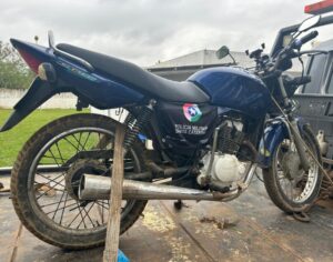 Homem é preso e motocicleta furtada é recuperada