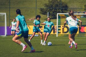 Futebol: seleção feminina entra em reta final de preparação para Paris