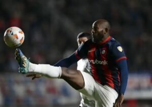 Colombiano Diego Herazo recusa proposta do Criciúma