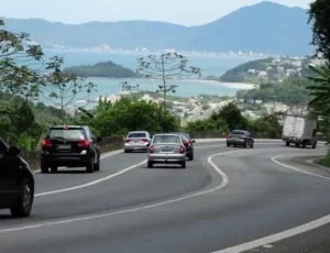 Interdições noturnas na BR-101 para reinstalação de radares e obras