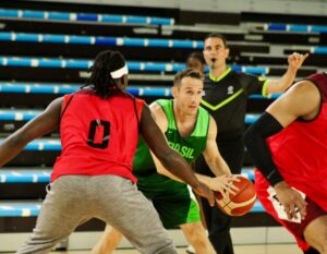 Brasil se prepara para as Olimpíadas em jogo-treino contra o Canadá