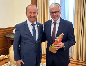 Jorginho Mello visita Assembleia da República de Portugal