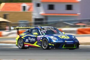 Piloto catarinense briga pela liderança da Porsche Cup Brasil