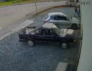 Homem é preso por esfaquear vítima por causa de mochila em SC