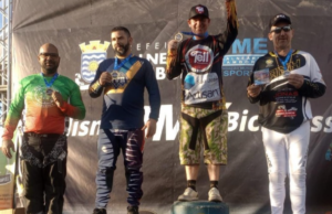 Tocha brilha no BMX Catarinense defendendo o título da competição
