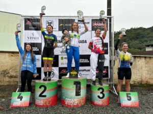 Tamires Radatz do Avaí conquista vitória destacada em Jaraguá do Sul
