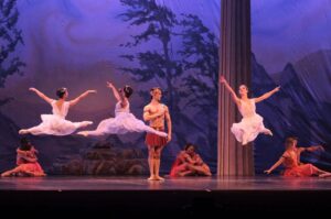 Noite dos Campeões Sênior encerra o 41º Festival de Dança de Joinville com grandes apresentações