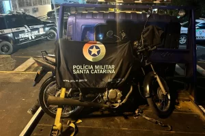 Homem é preso com motocicleta roubada