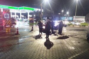 Mulher sofre ferimentos após ser atropelada por motocicleta em Criciúma