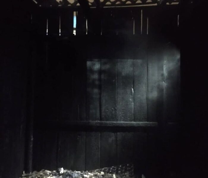 Idoso escapa com ferimentos de residência destruída por incêndio em Criciúma
