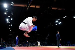 Rafaela Silva garante vaga na semifinal do judô nas Olimpíadas