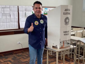 Vampiro assume mandato temporário na Câmara dos Deputados