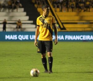 Barcia está fora do Criciúma