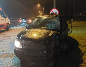 Três ficam feridos depois de colisão em rodovia do Sul