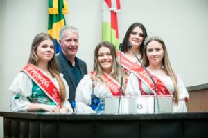 Festa das Hortaliças: evento é anunciado em meio a Sessão da Alesc