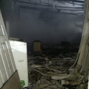 Incêndio destrói por completo residência no bairro Jardim Silvana em Içara