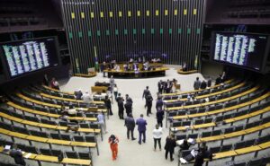Mulheres levarão 80 anos para equilibrar o número de representantes nos parlamentos mundiais