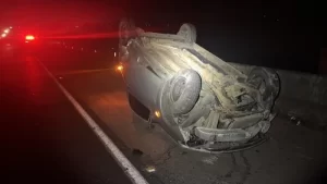 Colisão na BR-101 deixa dois motoristas feridos em Capivari de Baixo