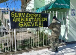 Chefe da APA da Baleia Franca explica greve de servidores ambientais