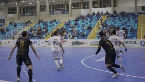 Tubarão Futsal sofre mais uma derrota na LNF