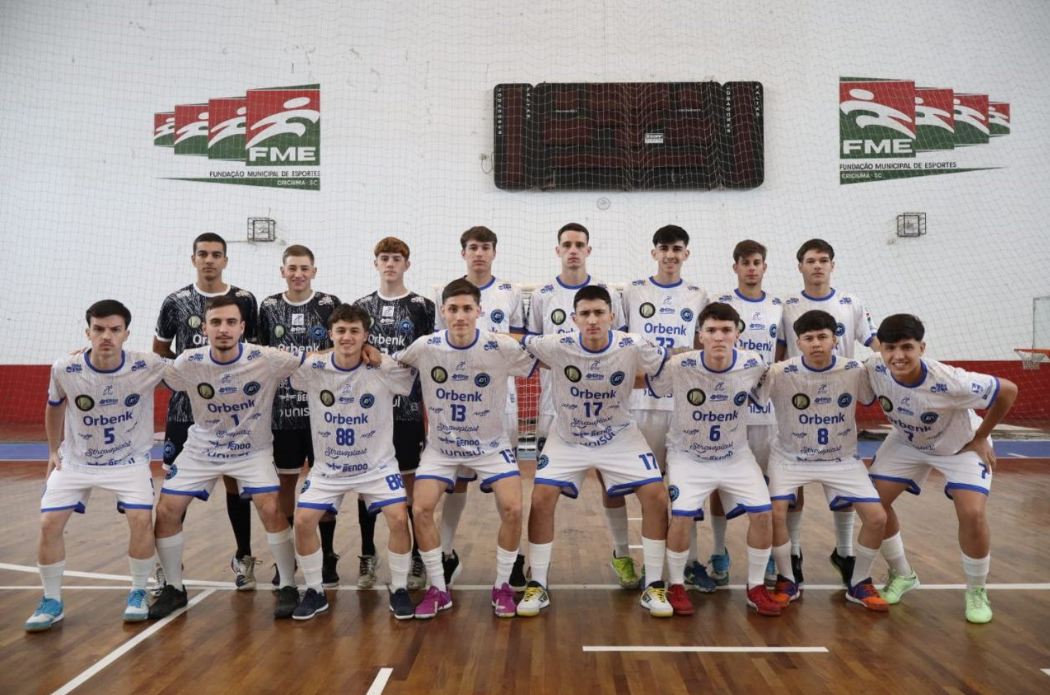 Representando o Tubarão, Criciúma Futsal leva 8 a 0