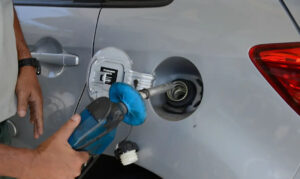 Apesar do reajuste, gasolina comum ainda é vendida pelo mesmo preço em Criciúma