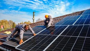 Fonte solar chega a 44 gigawatts no Brasil e ultrapassa R$ 208,2 bilhões de investimentos