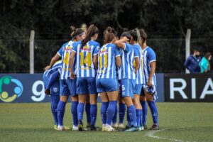 Avaí Kindermann encara o Flamengo no retorno do Brasileirão Feminino neste sábado