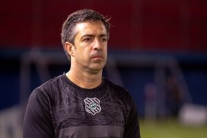 João Burse não é mais técnico do Figueirense