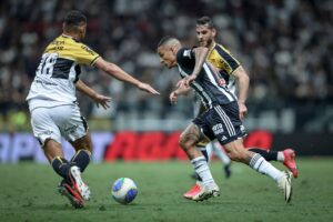 Brasileirão: Criciúma recebe Atlético-MG desfalcado para tentar embalar na despedida de Eder