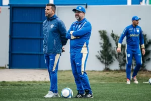 Avaí finaliza preparação e Enderson Moreira fará estreia no returno da Série B