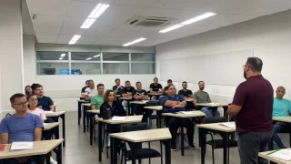 Curso oferecido pela ACIC