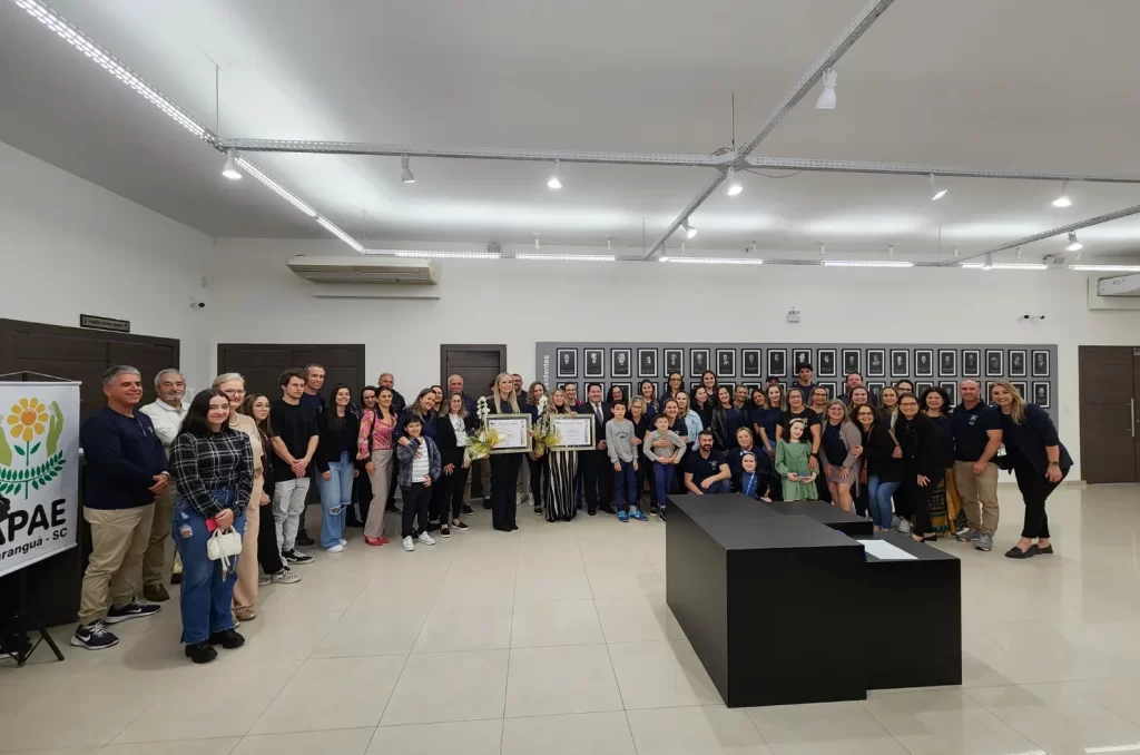 Homenagem feita para a APAE de Araranguá, pelo dia do Educador Especial