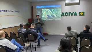 Reunião da Aciva discutindo a implantação de uma nova subestação de energia elétrica em Araranguá, com participação da Celesc