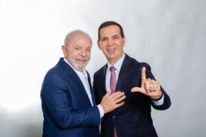 Arlindo entre os pré-candidatos recebidos por Lula em Brasília