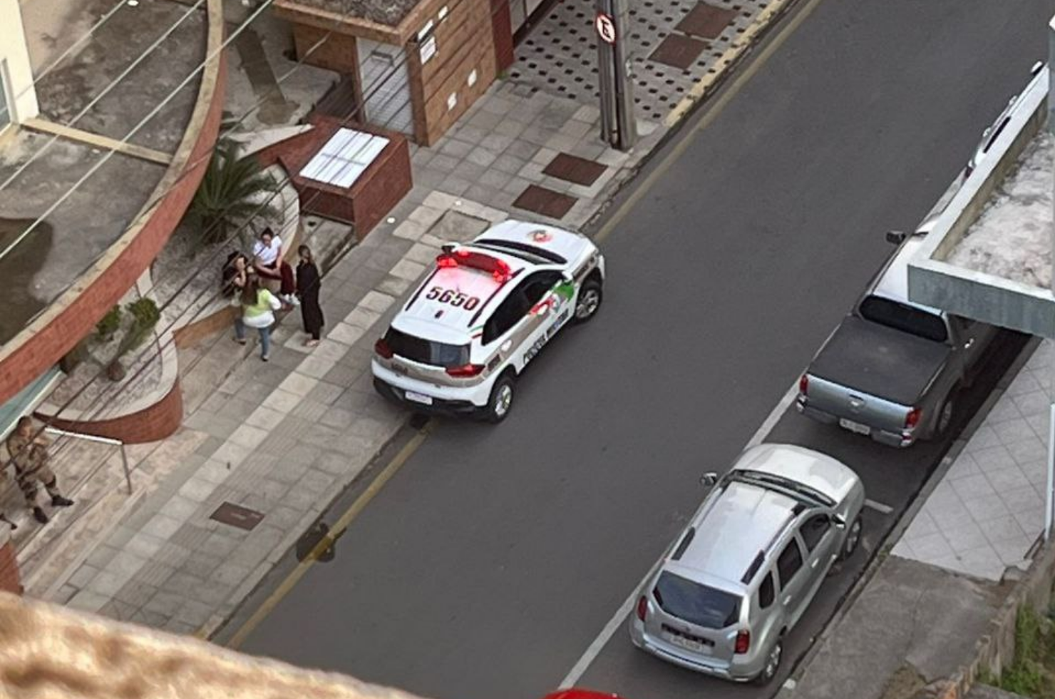 Corpo em avançado estado de decomposição é encontrado dentro de apartamento