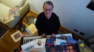 Músico do “Domingão do Faustão”, Caçulinha morre aos 86 anos
