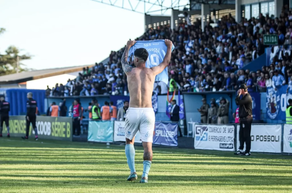 Jogador do Caravaggio na partida do acesso a série A do Catarinense