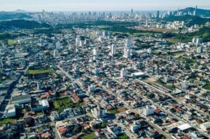 Concessionária distribui 4 bilhões de litros de água em Camboriú 