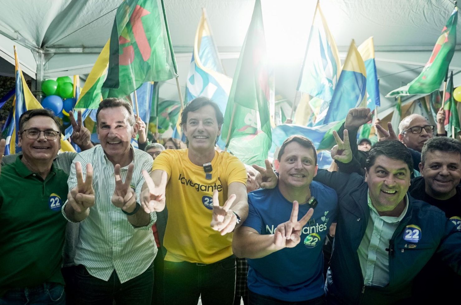 Anúncio ocorreu durante convenção realizada na noite de ontem (5); Paulinho da Meia Praia (MDB) foi confirmado o candidato a vice-prefeito (Foto: Divulgsç~so/SCTodoDia)